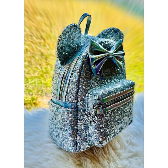 *NEW EXCLUSIVE* Loungefly XLasr Disney Holographic Sequin Minnie Mini Backpack - Picture 2 of 11